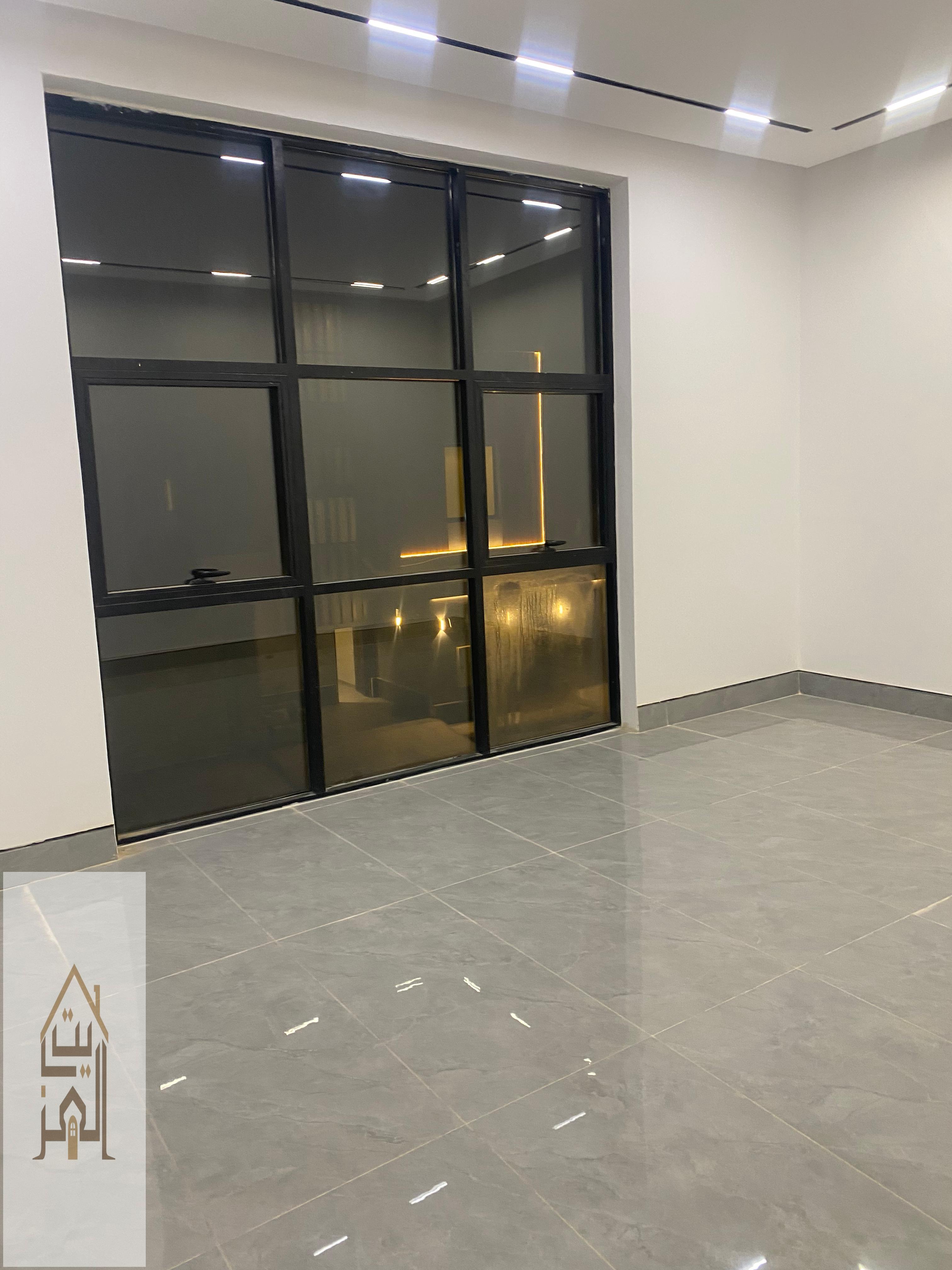 (679) مودرن