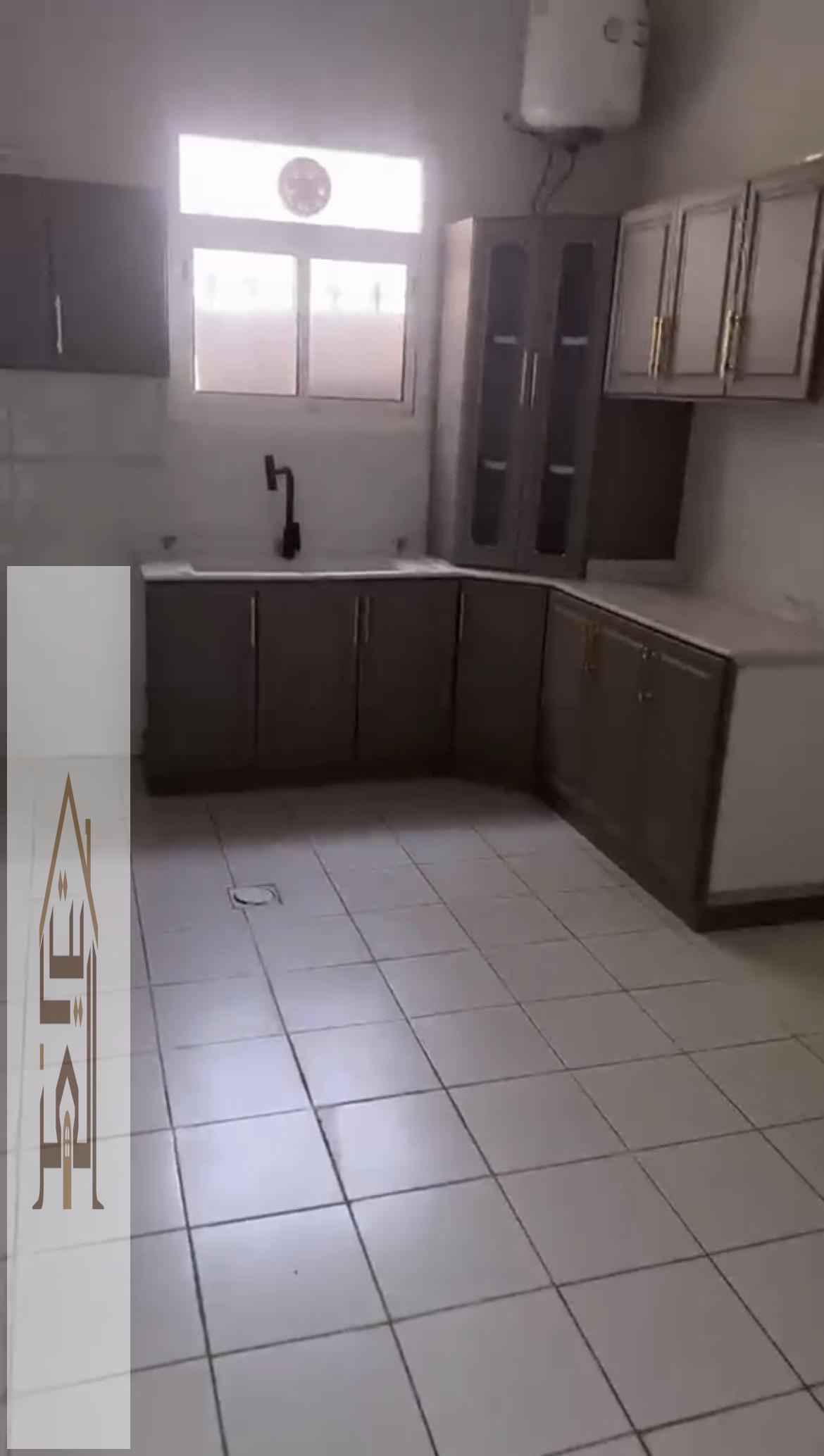 (625) شقه حي الجنادرية راكب مطبخ - راكب مكيفات