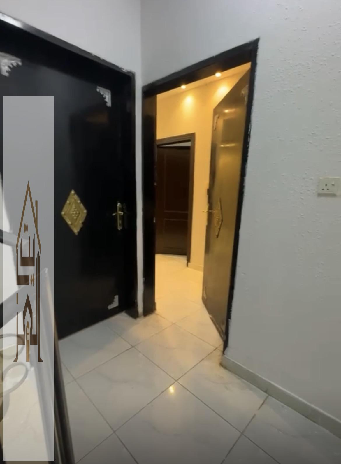 (592) شقه مجددة حي الرمال