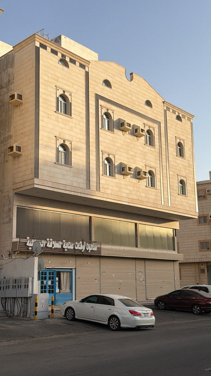 عماره تجارية سكنية